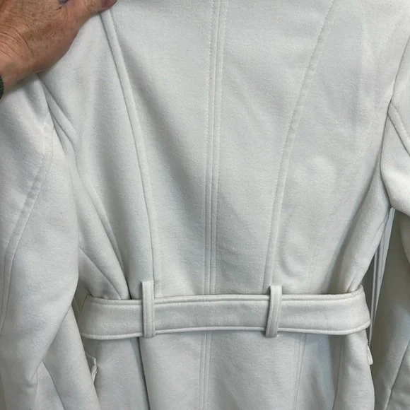 Guess Ivory Zip-Up Jacket NWOT - Picture 4 of 6